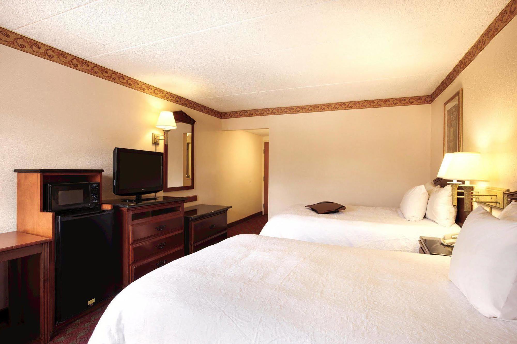 Holiday Inn Express Hartford South - Rocky Hill By Ihg Exterior foto